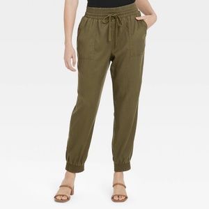 NEW Olive Green High Rise Jogger with pockets